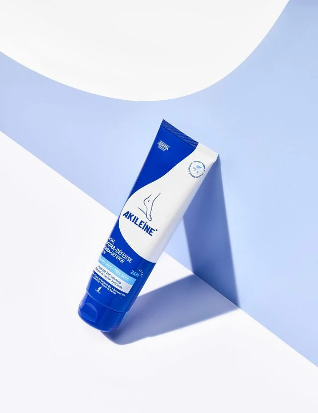 Tube of Akileine Hydra-Defense Foot Balm 125 ml for very dry, dehydrated feet